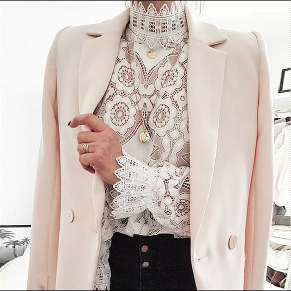 XS Lace crochet white blouse with high neck - Picture 4 of 6